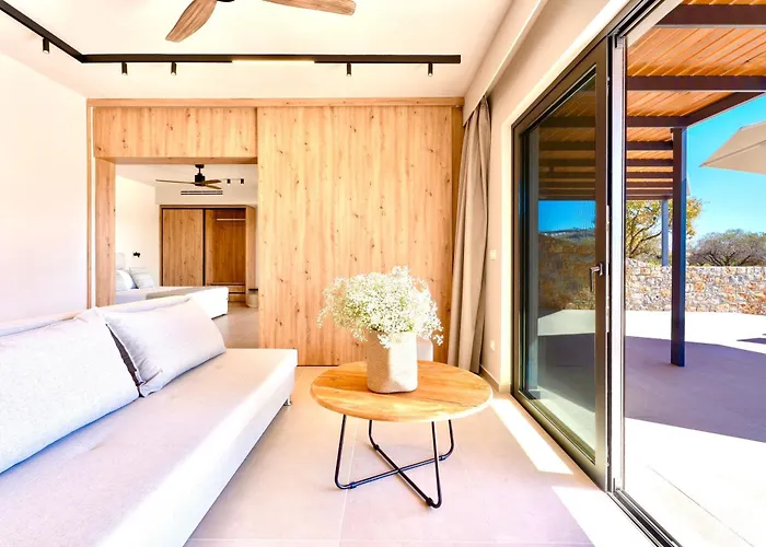 Selene 2 * Rhodes City