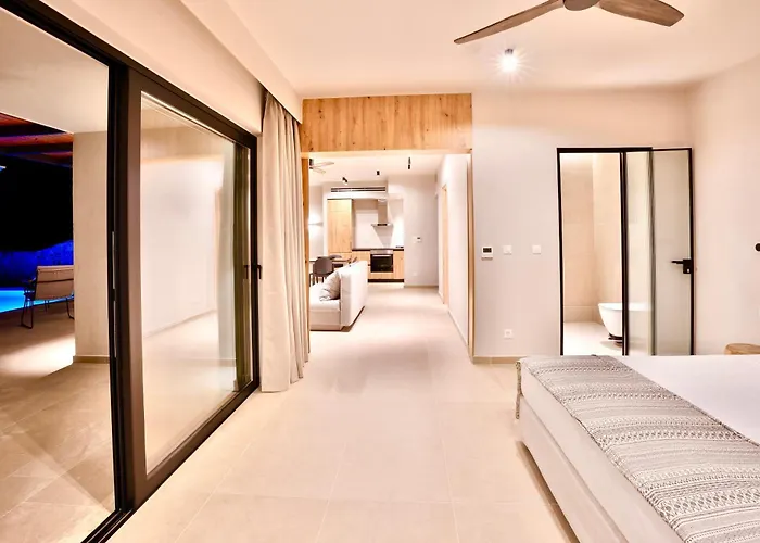 Selene 2 * Rhodes City